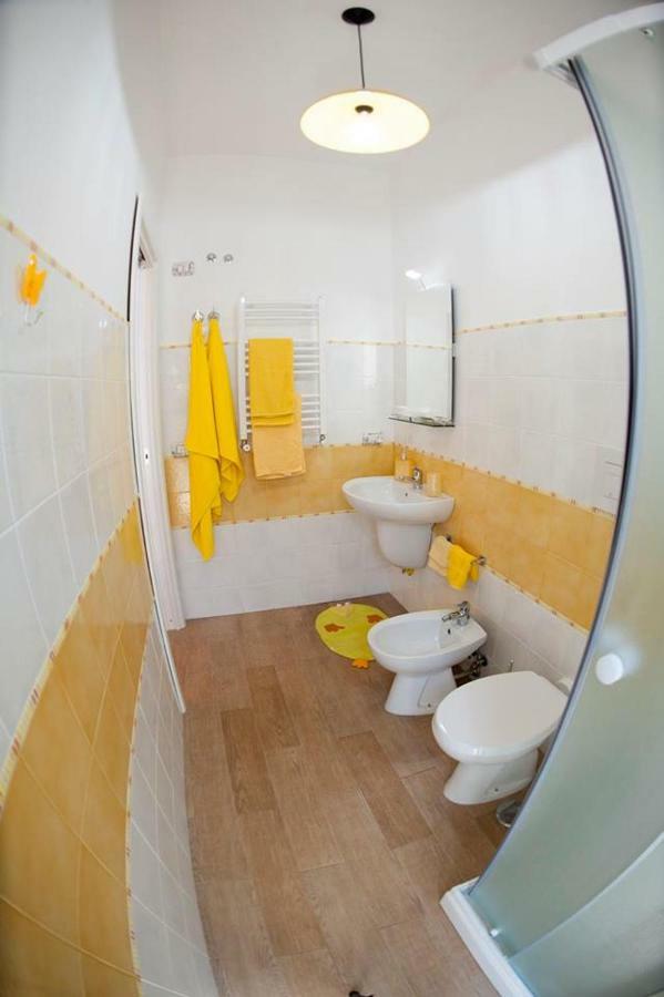 Bed and Breakfast O' Paese E Masaniello Napoli Esterno foto
