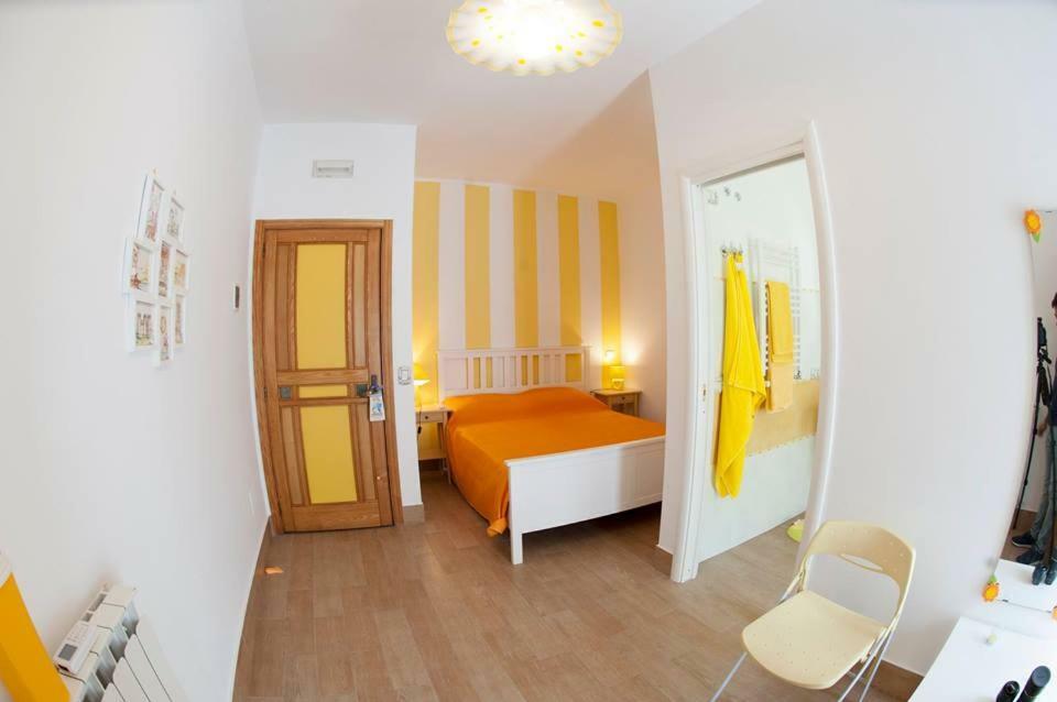 Bed and Breakfast O' Paese E Masaniello Napoli Esterno foto