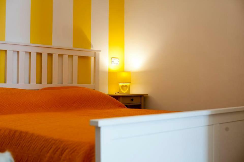 Bed and Breakfast O' Paese E Masaniello Napoli Esterno foto